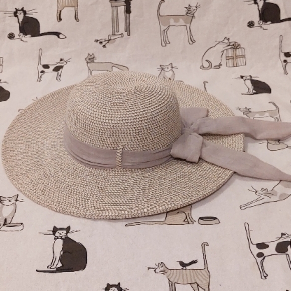 Chic Beige Straw Hat with Bow - Picture 2 of 6